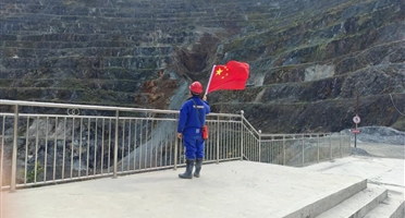 双节坚守显担当 | 矿勘集团祝大家国庆中秋双节快乐