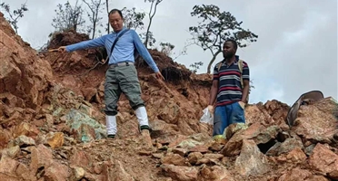 矿勘集团承担的津巴布韦某铜金矿勘查项目顺利通过野外中期验收